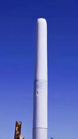 Questo PALO rivoluzionerà l'energia EOLICA?🔋🤔 #tecnologia #innovazione #rinnovabili #vortexbladeless #eolico 