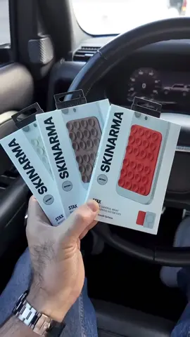 ثبت هاتفك في أي مكان بسهولة وأناقة مع SKINARMA STAX – الحل الذكي للراحة اليومية! السعر : 30 الف 🔥 • المميزات: • مزود بكؤوس شفط قوية (Suction Cups) لثبات محكم • يمكن تثبيته على الأسطح الناعمة والمسطحة مثل الزجاج والمرايا • تصميم مبتكر وعصري من SKINARMA • خفيف الوزن وسهل الحمل • الاستخدام: مناسب للاستخدام في المكتب، السيارة، أو أثناء التصوير