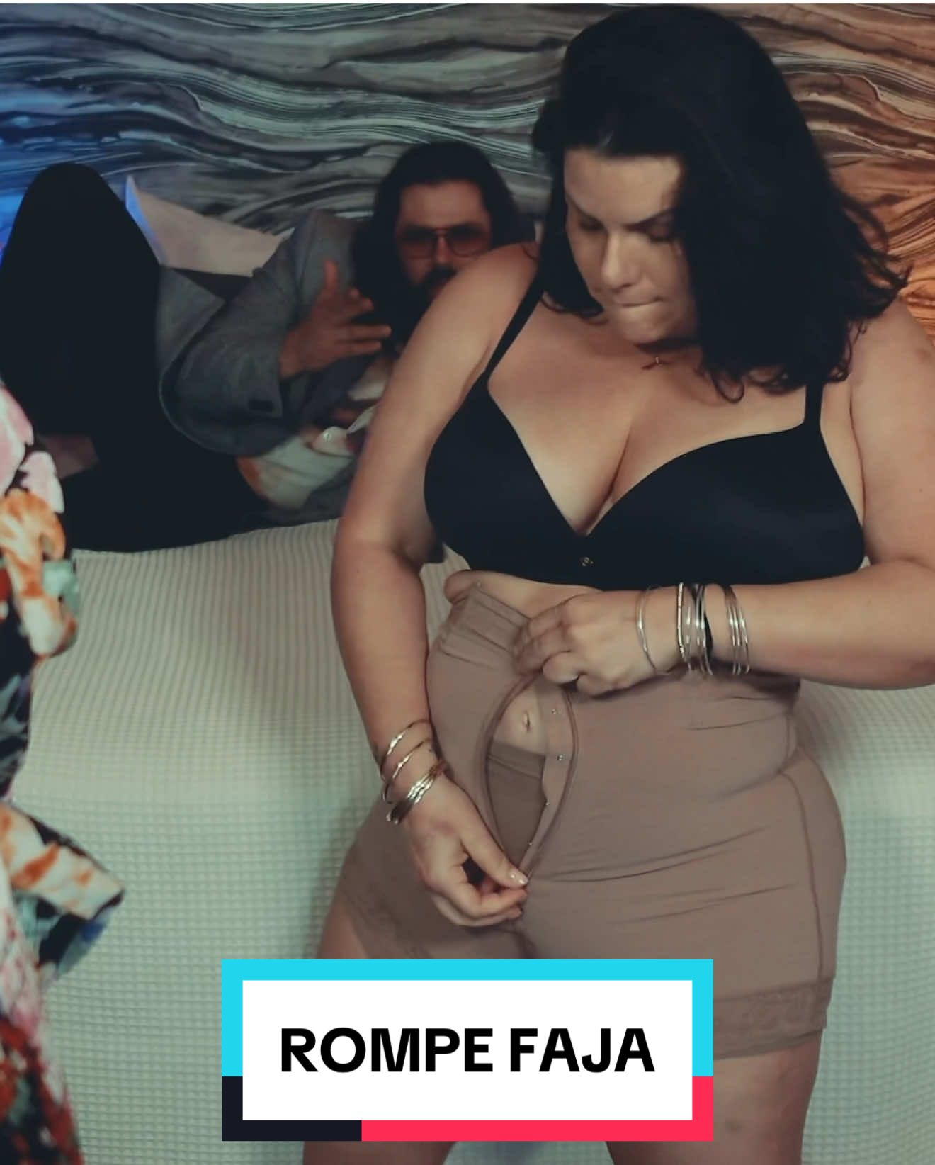 Ramil - Rompe Faja  Out now on all platforms!  . #marioramil #marioramilcomedy #ramil #rompefaja #cuban #hispanic #latinos #angelinacastro #models #music #hiphop #producer #miami #miamilife #miamidade #rompefajaramil #comedian #house #lol 