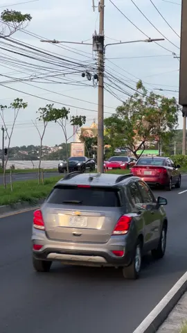 . . . . #elsalvador #salvaforeños #carss #soloenelsalvador #carroslujosos #salvadoreños #autos #deportivos #autosdeportivos #lujo #carreras #buenosautos #motores #turbo #supercargado #motorsotes #buenoscarros #ensivar #gtchallengedelasamericas #gtchallenge #eljabali #jabali #autodromo #gt #challenge 
