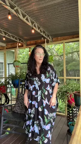 When being over 50, wearing moo moo’s and tons of house plants don’t stop you from being a fly chick. 🐥 #blackeyedpeas #fly 