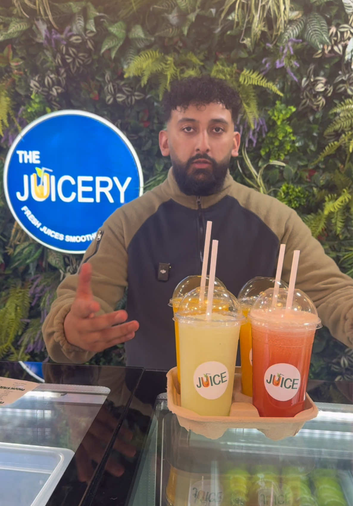 HALAL MUNCHIES DOES A HEALTHY REVIEW? YOU NEED A FRESH HEALTHY JUICE 🧃 FROM THERE! @thejuiceryofficial  #healthy #juice #smoothie #ladypoolroad #birmingham #healthyfood #juicery #halalmunchies #thatisamunch #trending #Foodie #foodreview #fyp 