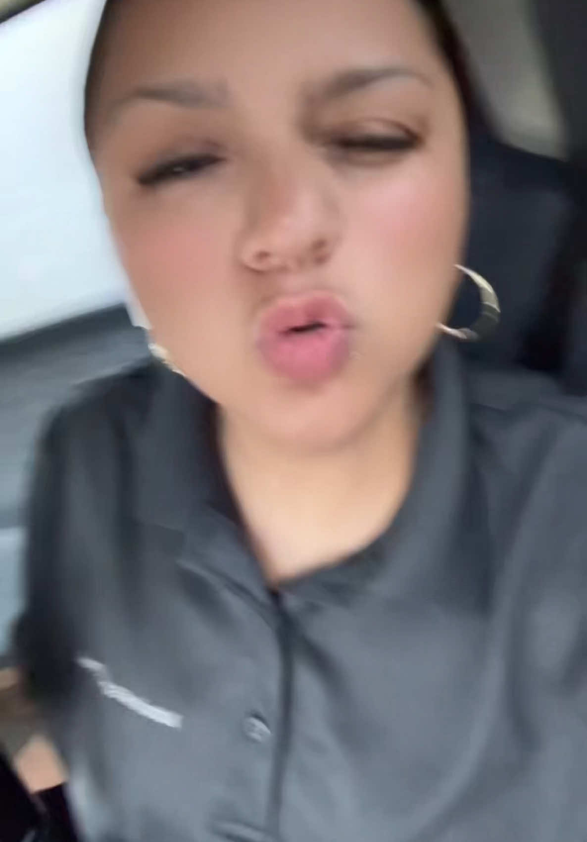 #despistados #vivecarajo #nadacomprobado😚😎 #elslavador #houstontx #bestbuy #trucks #🚛 #🚛💨💨💨🤙 #🚚 #deliveryservice #quiendijomiedo #elmiedolodejamosenlagavetababy💋👌🏼💪🏽 #🇸🇻 