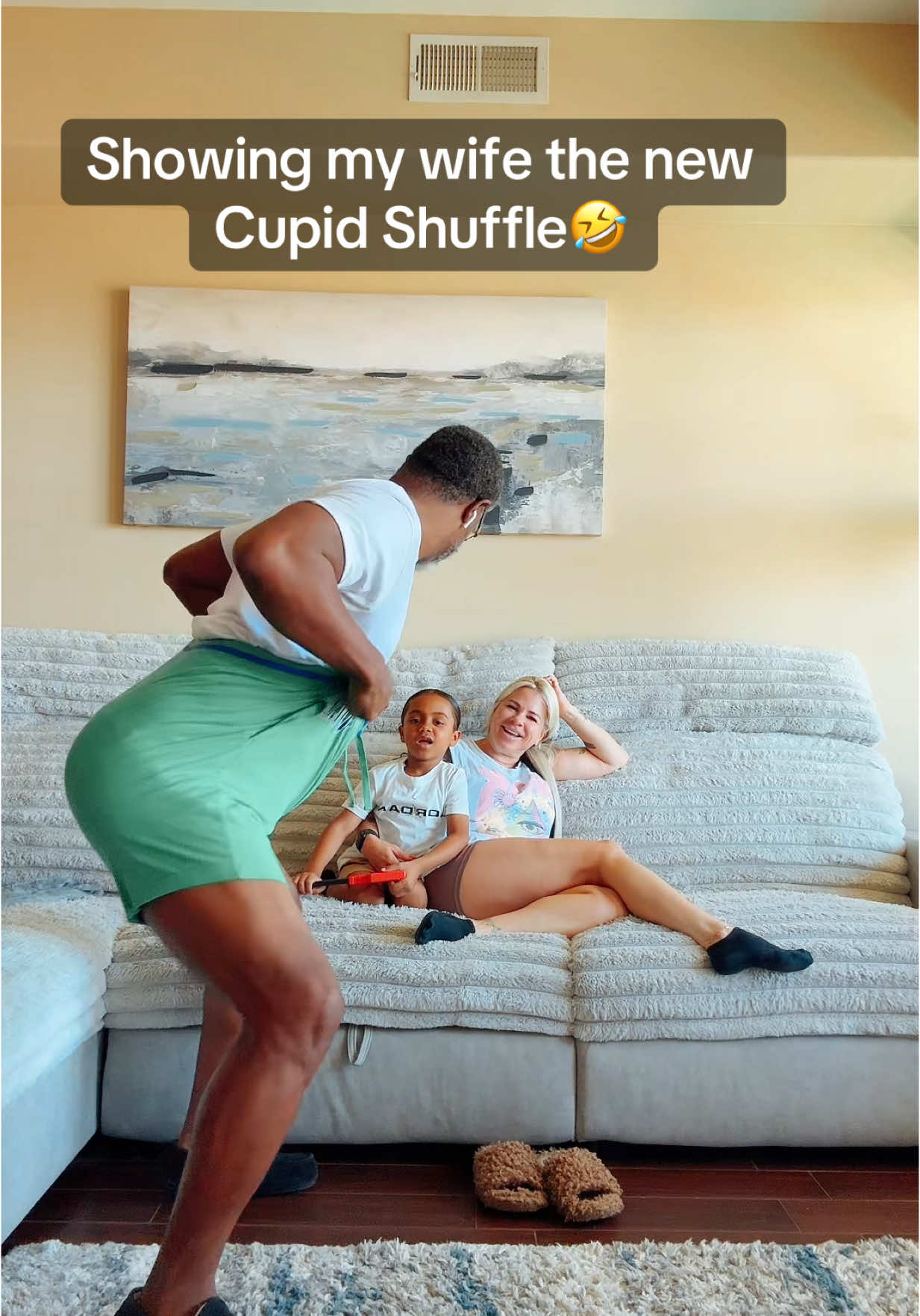 I'm DEAD 🤣🤣🤣 #trending #couplecomedy #cupidshuffle #prestons 