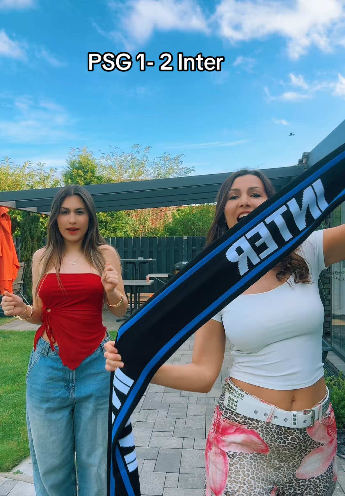 Forza Inter 💙🥰#withmymom #viral #tiktokgermany🇩🇪 #shqipe #foryou #shqiptaretneperbote🇦🇱🌍 