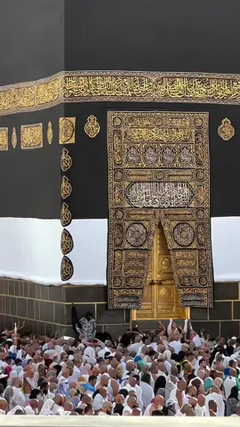 الله اكبر كبيرا 🤍 . . #عيد_الفطر_المبارك #تكبيرات_العيد  #عيد_سعيد #العيد #عيد_الفطر 2025 #FYPUK #ForYou 
