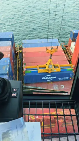 #konecranes #gottwald #typ #ESP.8#every #doy #is #gottwald #doy #doy #shifti #somalia🇸🇴 