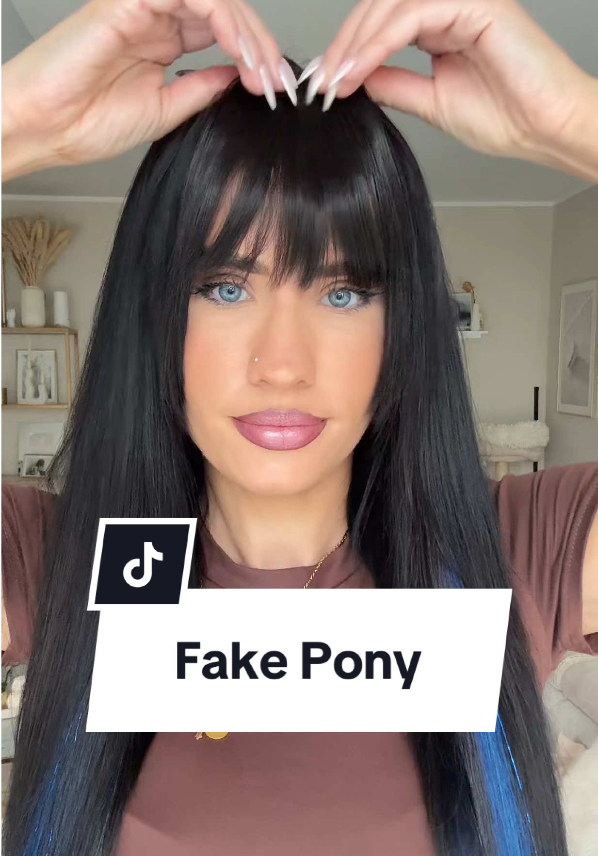 Just Fake☝🏽…wer hätte es gedacht! 😃 Insta:margusha____  #fakepony #pony #haare #hair #fakehair #friseurin #hairstyles #bielefeld #viryl #funny #fyp #fy #fürdich #foryou 