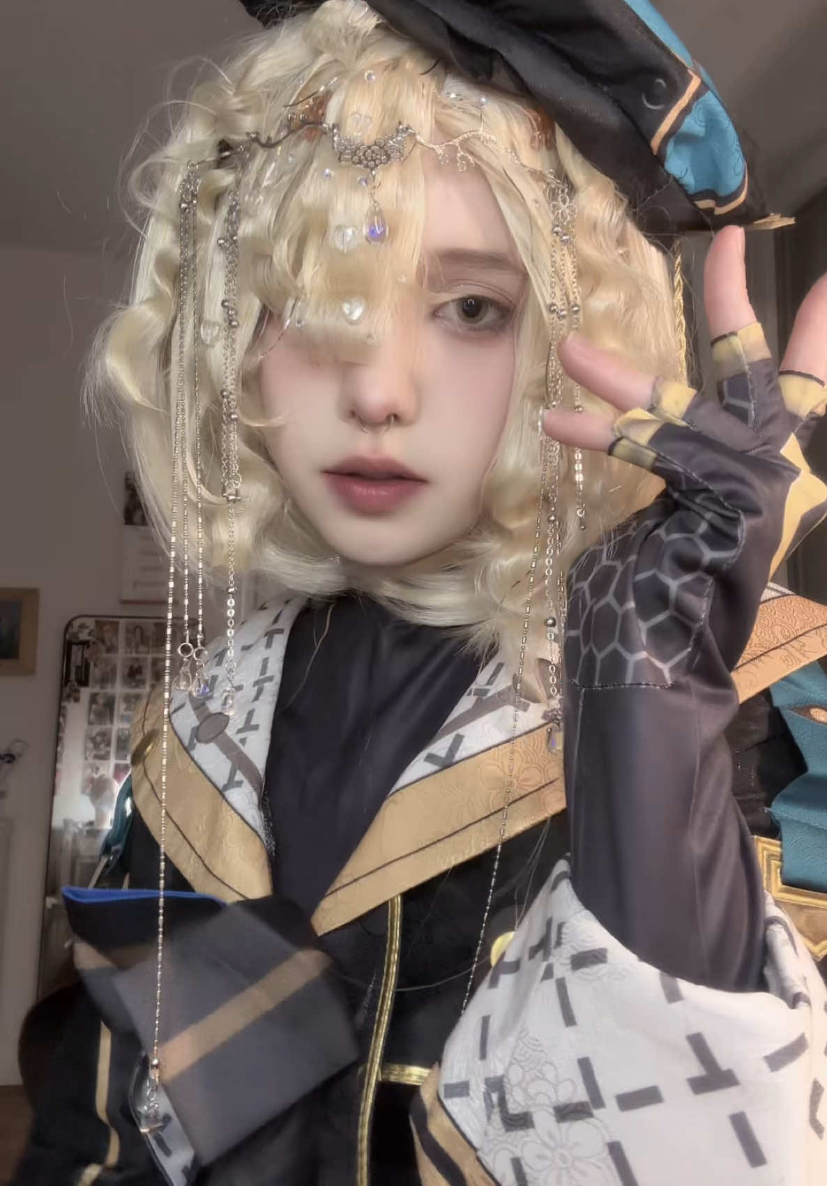 I fear I ate #fyp #makeup #cosplay #genshin #freminet 