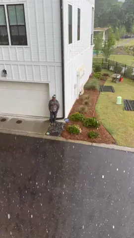 He’s been working hard in the rain all day, but needed a place to stand as it poured. #rain #raining #weather #atl #atlanta 