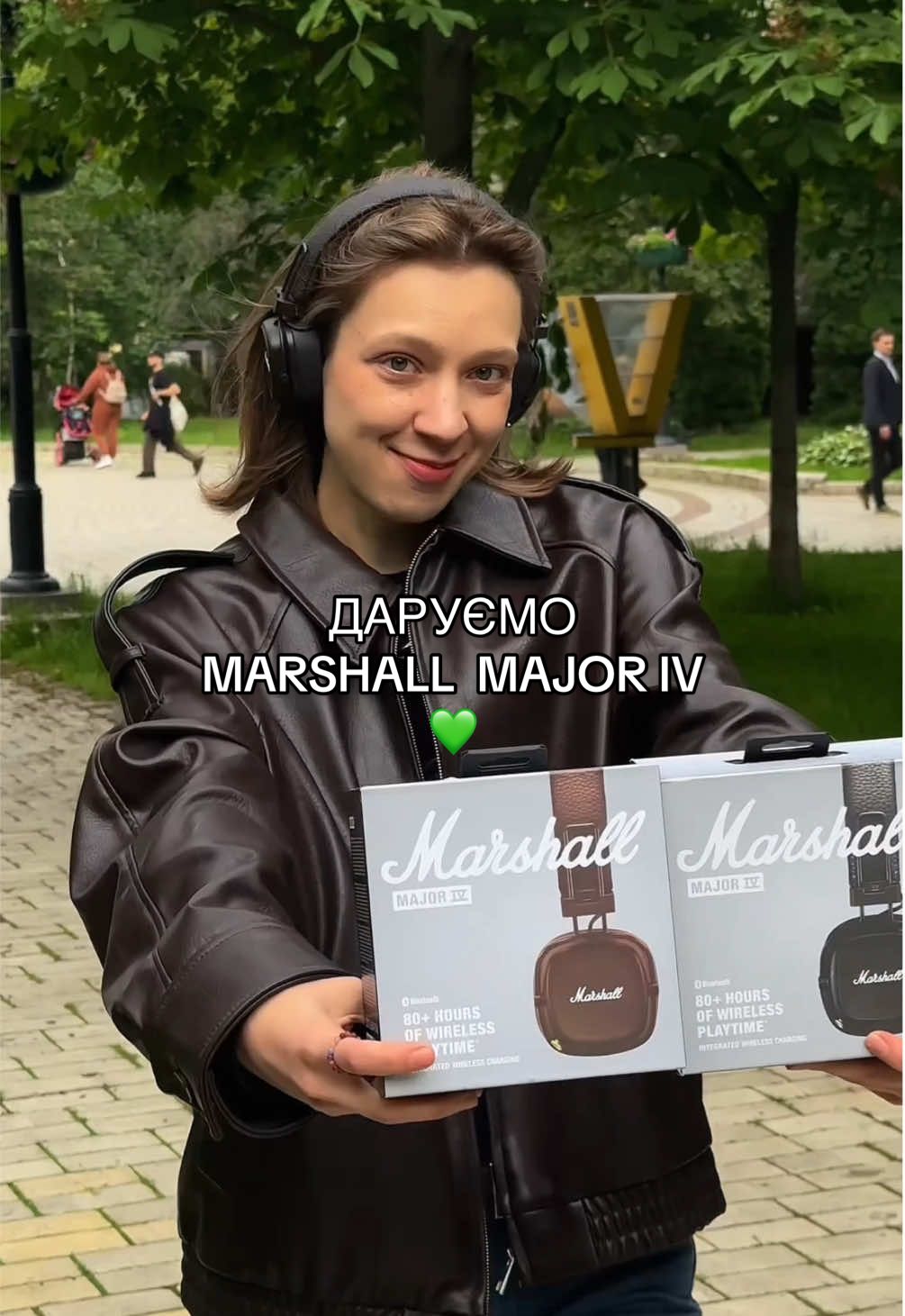 🎶 ROZETKA дарує ДВІ ПАРИ навушників Marshall Major ІV 🎶 Умови конкурсу: 1️⃣ Підписатися на наш акаунт. 2️⃣ Написати у коментарях кількість Бетховенів на відео. Імена двох переможців оголосимо за 10 червня 🎶 P.S. Результати усіх конкурсів шукай в шапці профілю за посиланням! #Rozetka #RozetkaUA #Розетка