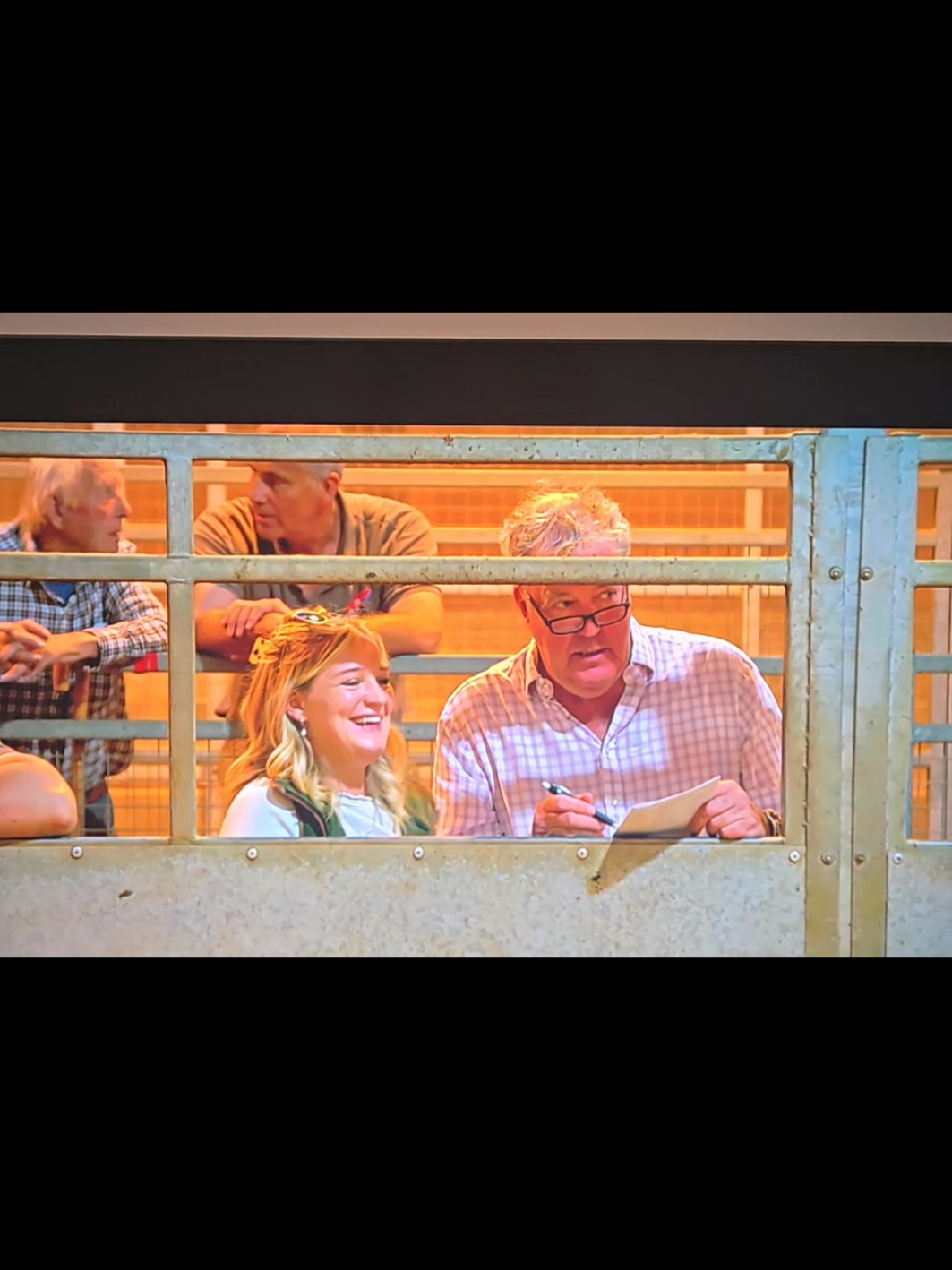#ukclips #clarksonsfarm #jeremyclarkson @Harriet cowan #season5 #farming #fyp 