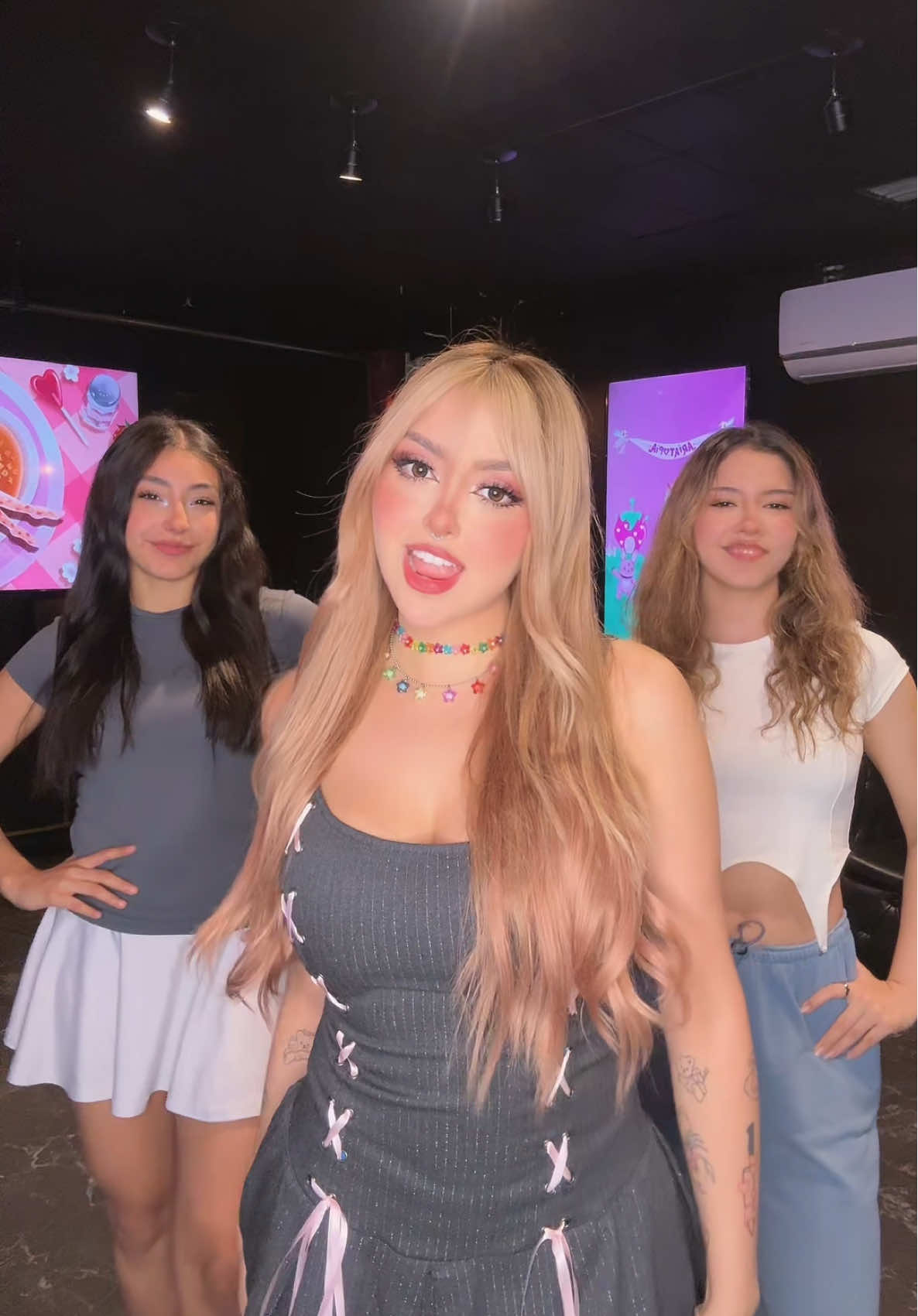 Me pidieron que subiera la coreo del video de Online, así que aquí la tienen 🩷🥹 #arigameplays #ariabela #fyp 