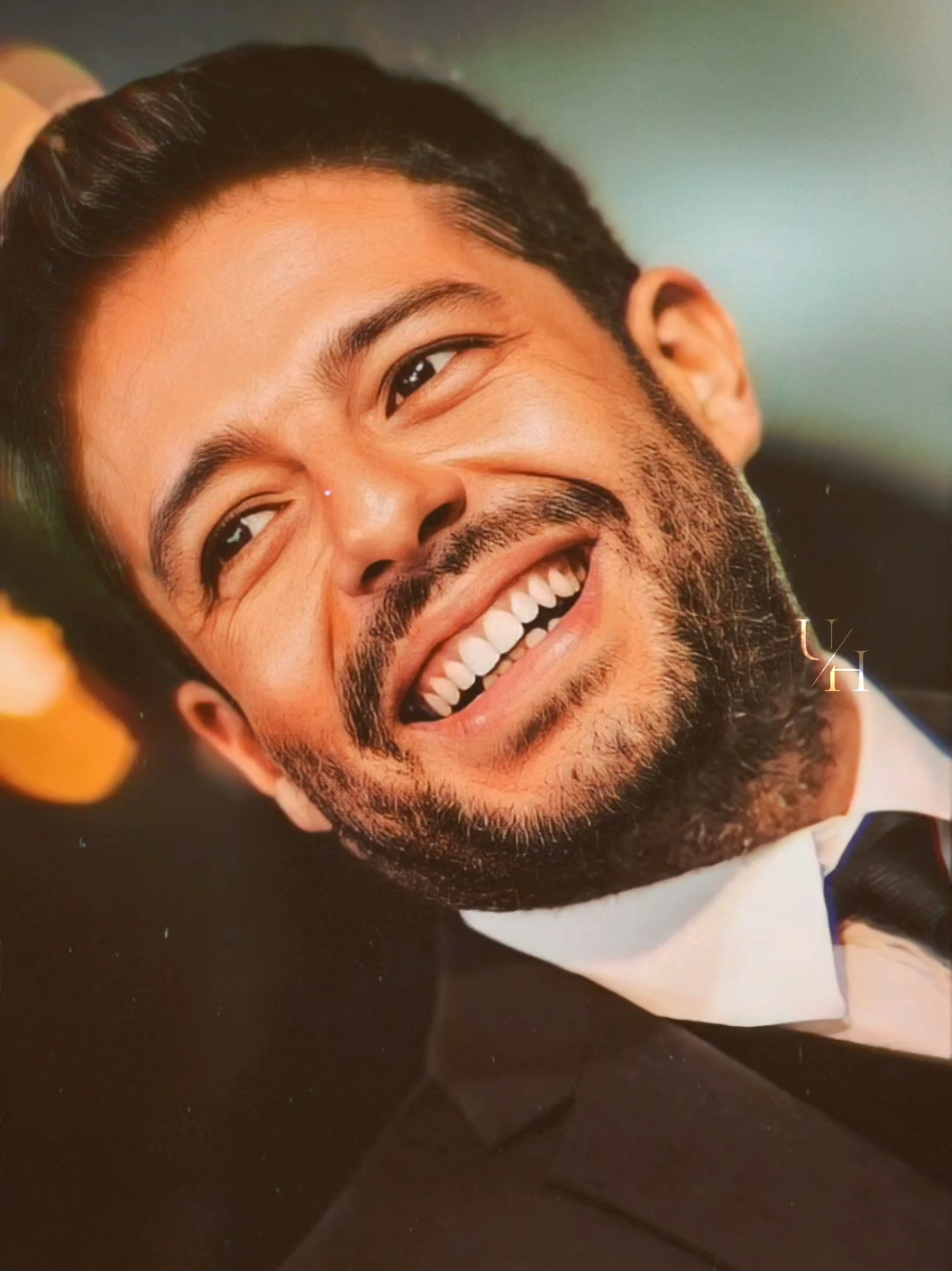 اصل اللي زي القمر لازم قلوب تهواه ♥️ فاكرين 😍✨..؟ @Mohamed Hamaki  #hamaki #mohamedhamaki #ultrashamaki #حماقي #محمد_حماقي #التراس_حماقى #new #live #explore #song #album #songs #new #newalbum #سلطان_جمالك #f #fy #fyp #fypage #foryou #fyppppppppppppppppppppppp #viral #viralvideo #viraltiktok