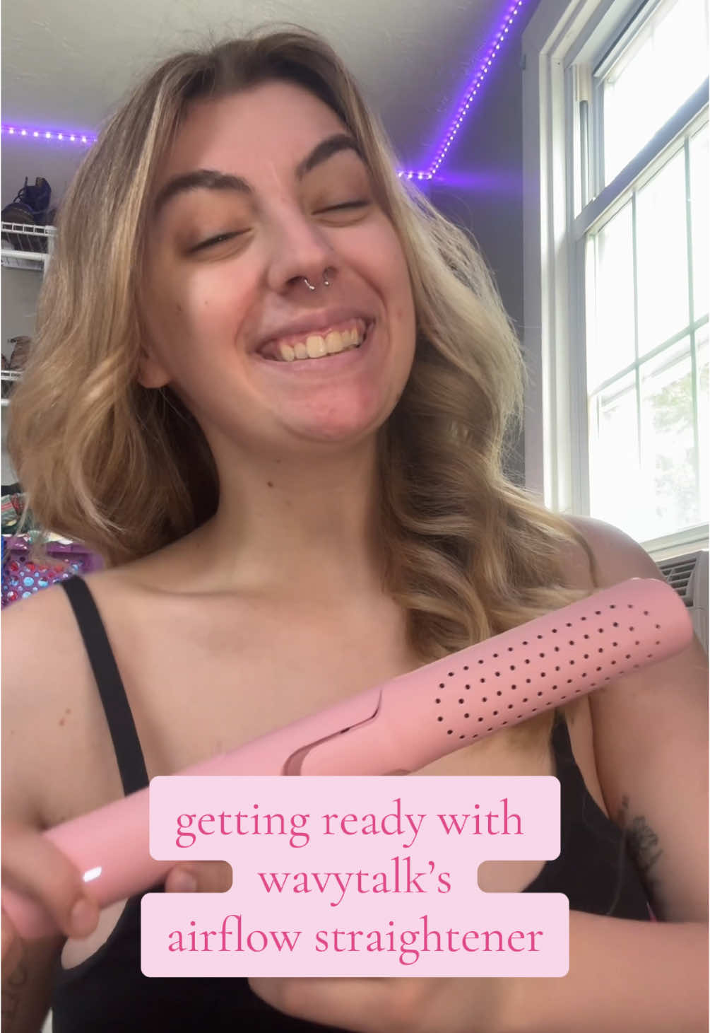 love curling my hair on my day off with @wavytalkofficial ‘s airflow straighter!! hit the shopping cart to get one yourself <3 #wavytalk #fyp #trendy 