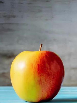 Buy delicious unsold produce from local farmers to improve their incomes while fighting food waste