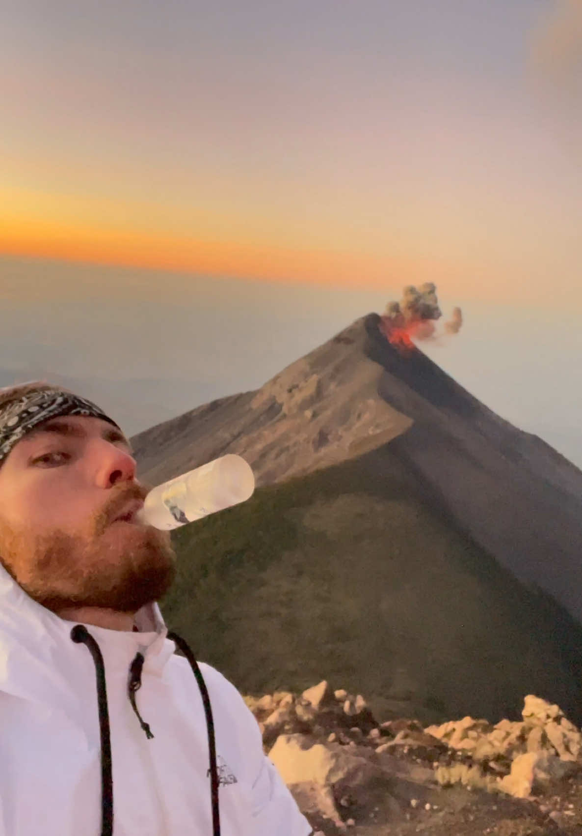 Sneezed 🤧 🌋 #trip #guatemala #cavagno 