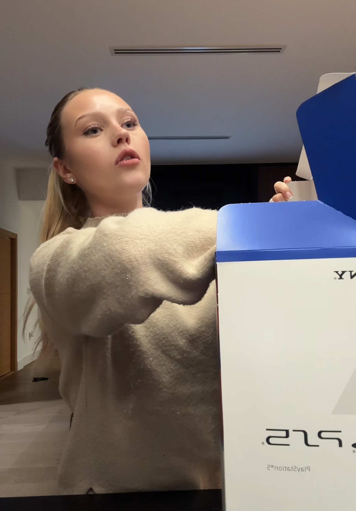 En unboxing ni aldrig såg komma 😅😅 kan alla fortnite tjejer pls spela med mig 