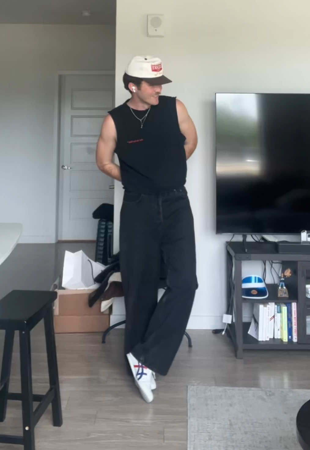 Little concert outfit from yesterday. Shoutout susto string band. Also this whole editing thing is pretty fun. #outfits #fitcheck #mensfashion #summerstyle 