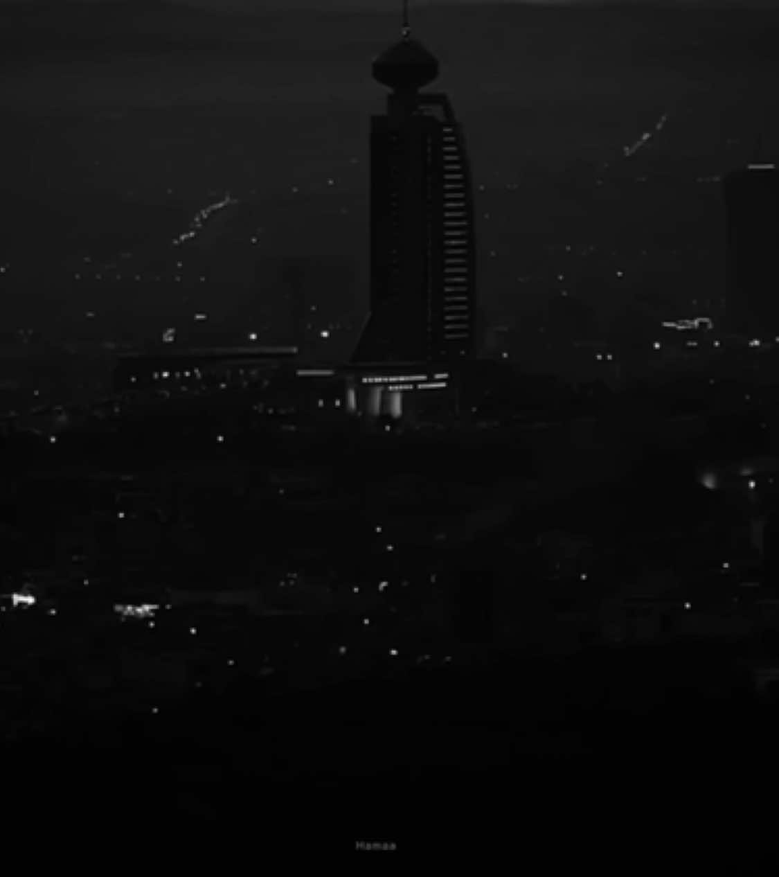 هـەمـوو ئـازارەکـان کـوتـایـیـان  دێت بەومەرجەی تۆ لـەگـەڵـم بـیـت 