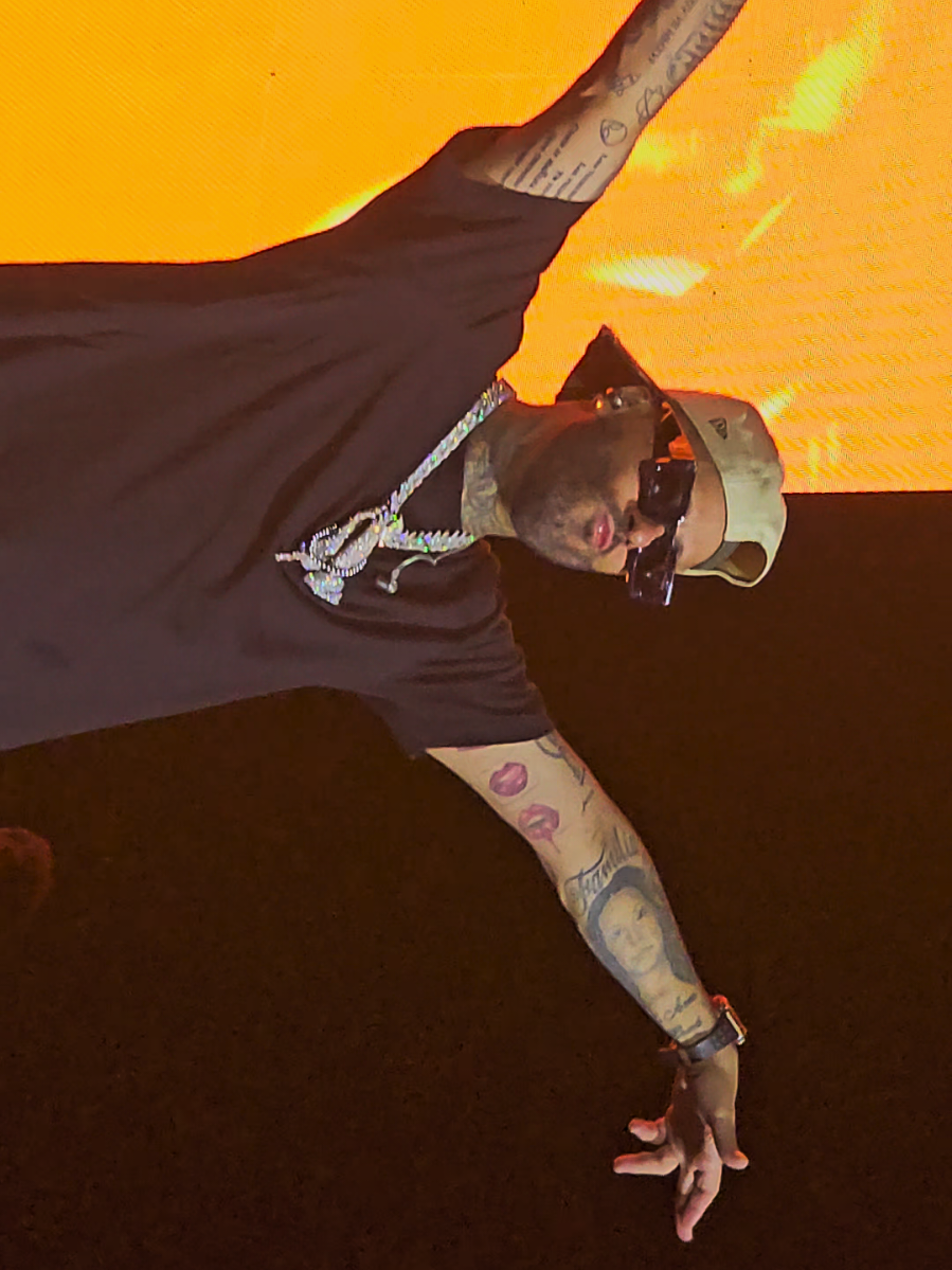 @Nicky Jam 🎶Yo no soy tu marido🎶 Nicky Jam en el pepsicenter  #nickyjam #concierto #pepsicenter #perreo #reguetonantiguo #regueton #oldschool #wtc  #nicky #jam #cdm #mexico 