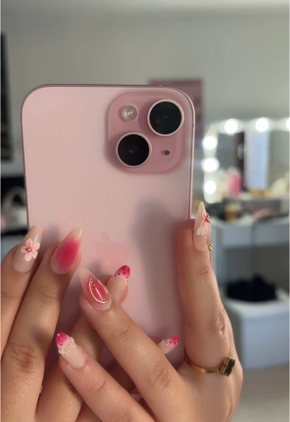 🫦🎀👛🌸 #pink #iphone15 #pinkiphone #pretty