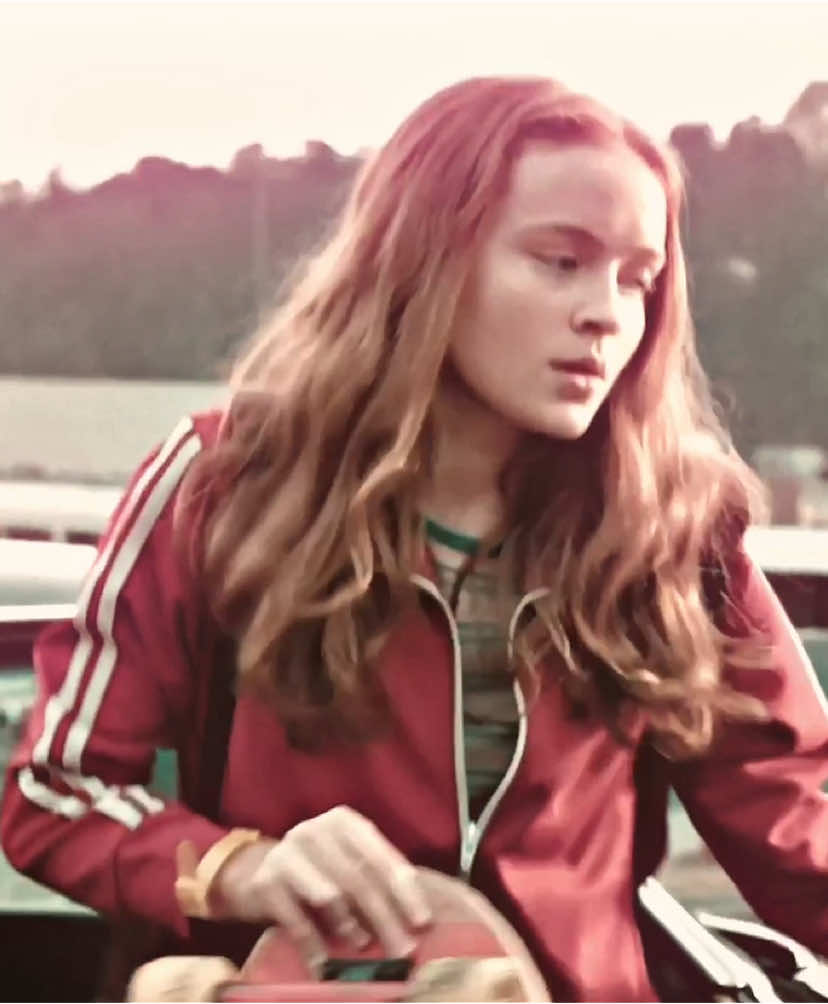 shake it to the max #dvloss_ #fypシ #edit #foryou #xyzbca #foryoupage #viral #strangerthings #strangerthingsedit #maxmayfield #maxmayfieldedit #getthisviral 