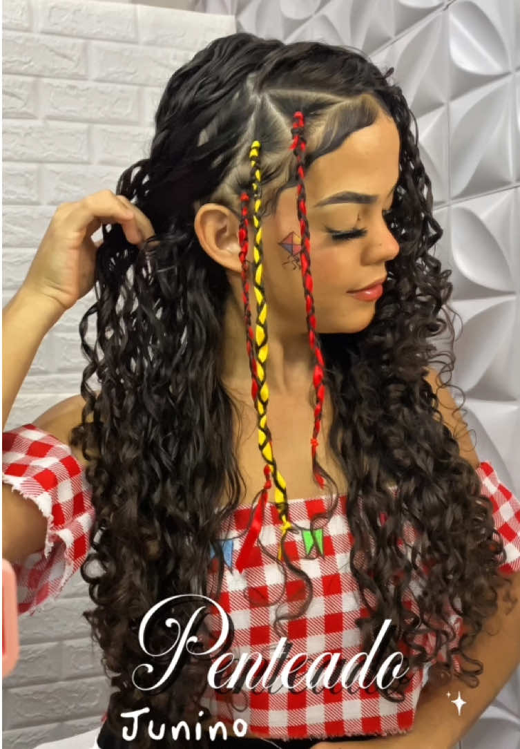 Penteado trança fácil Festa Junina  🌽  . . . #saojoao #festajunina #penteadosfaceis #cacheada #cachos 