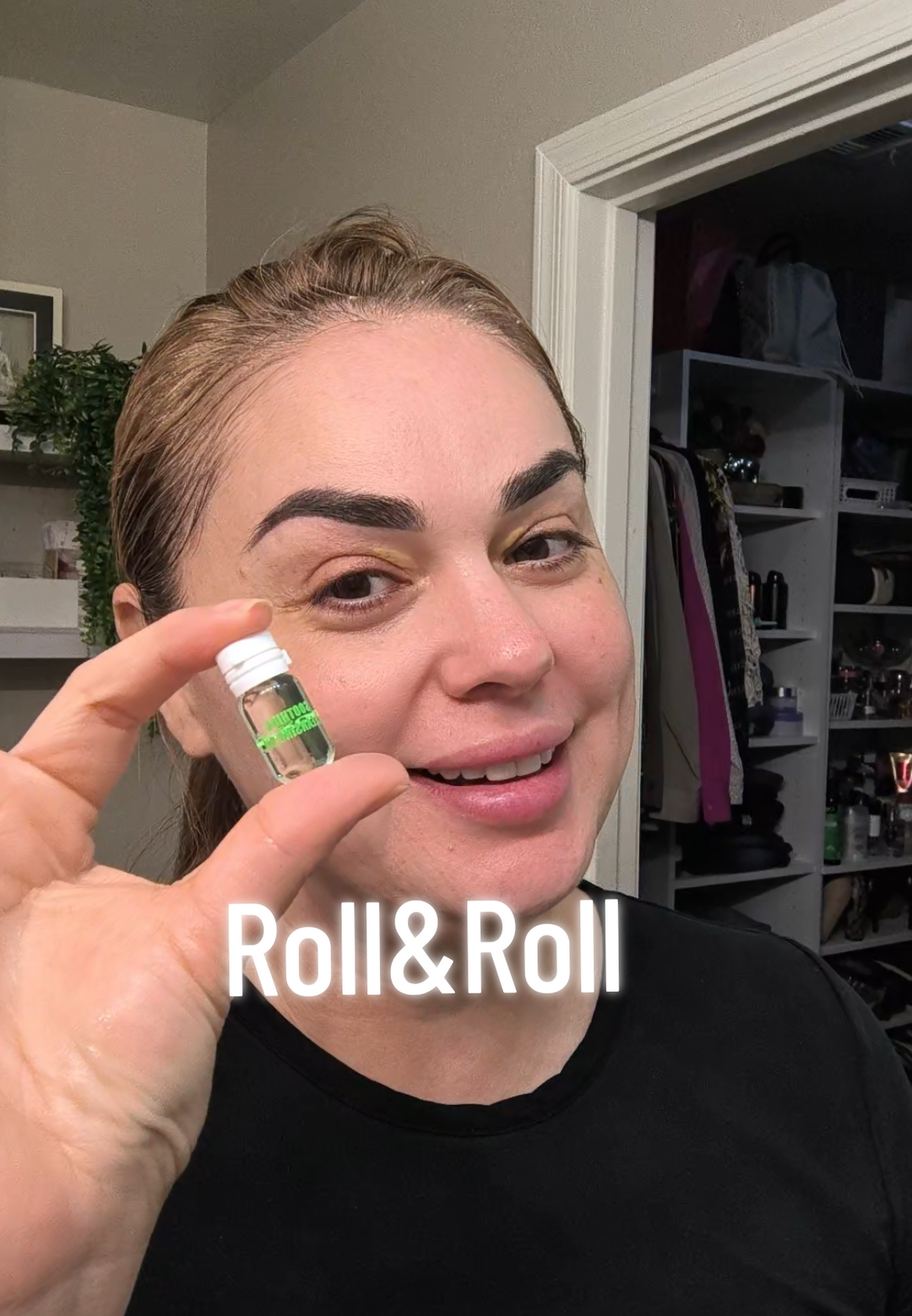 Simple skincare products to remove makeup 💕  #creatorsearchinsights #makeupremover #makeup #nomakeup #oilcleansing #sensitiveskin #skincare 