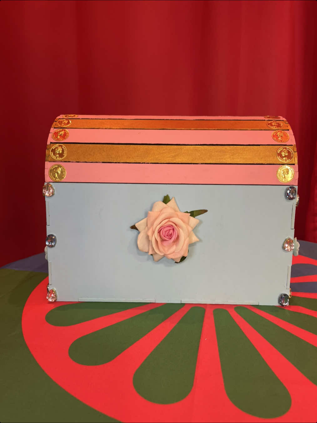 Baú personalizado para cigana Puerê 💖🌸✨🩵 #ciganapuerê #povocigano #baupersonalizado #ciganas  #artigosreligiosos #salveamagiadopovocigano #umbanda #videoviral @gabrielleramaral 