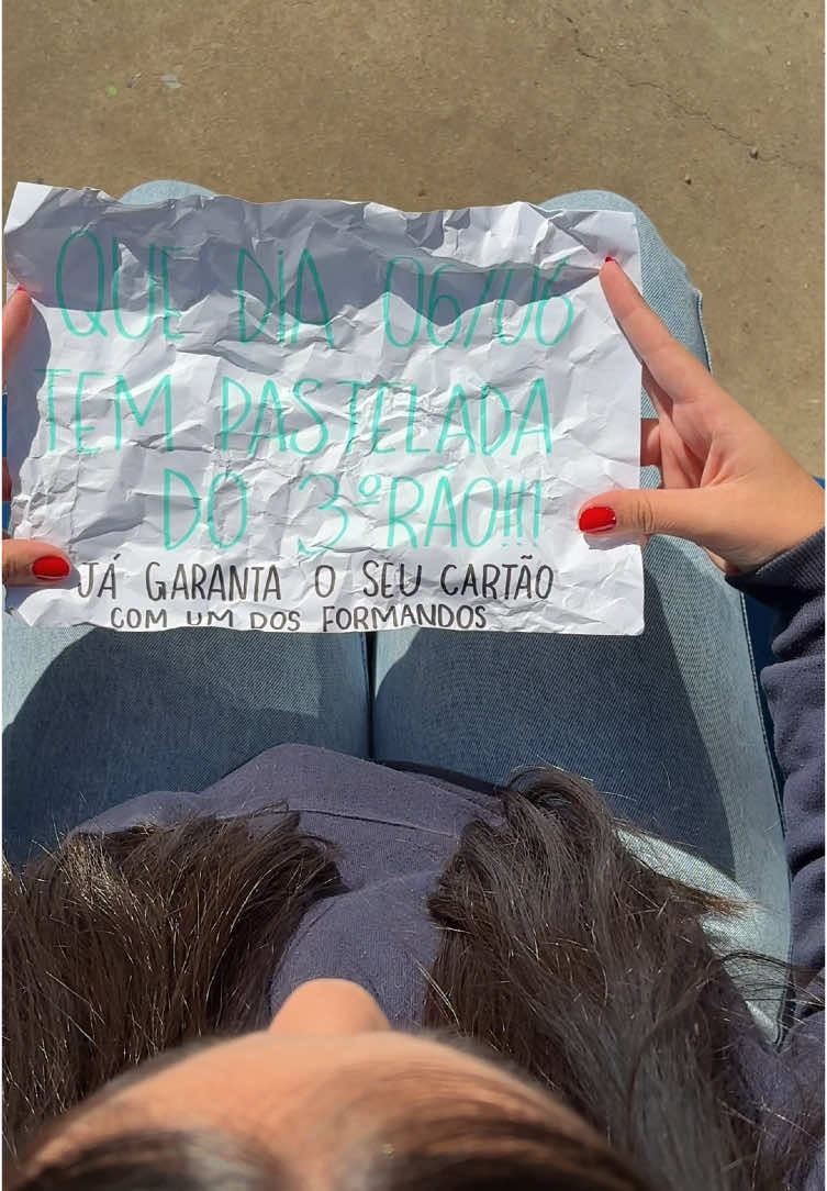 🚨 PASSANDO PRA AVISAR QUE… Dia 06/06 tem PASTELADA DO 3ºRÃO!!! 🥳 📍 Local de retirada: Oca do Guarani ⏰ Das 17h às 20h 🍽️ Serão 5 pastéis (3 de carne + 2 de queijo) por apenas R$25,00! Você não vai querer perder esses pastéis deliciosos do 3ºrão, né? 😋 Então já chama um dos formandos e garante os seus!!! 😉 Ib: @131  #explore #fy #foryoupage #vaiprofycaramba #fyp #terceirão #pastelada 