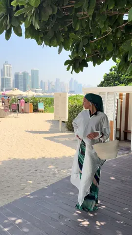 🐚                                                                  #pourtoii #fyp #foruyou #outfitinspo #dubai #hijab #hijabstyle #TikTokFashion #beachoutfit #dubailife 