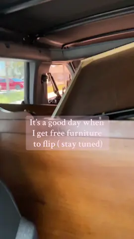 it’s for my sister in law I’m so excited to transform these dressers🔩🧰 #furnituremakeover #blackstain #staytuned #foryoutiktok #freefurnitureflip 