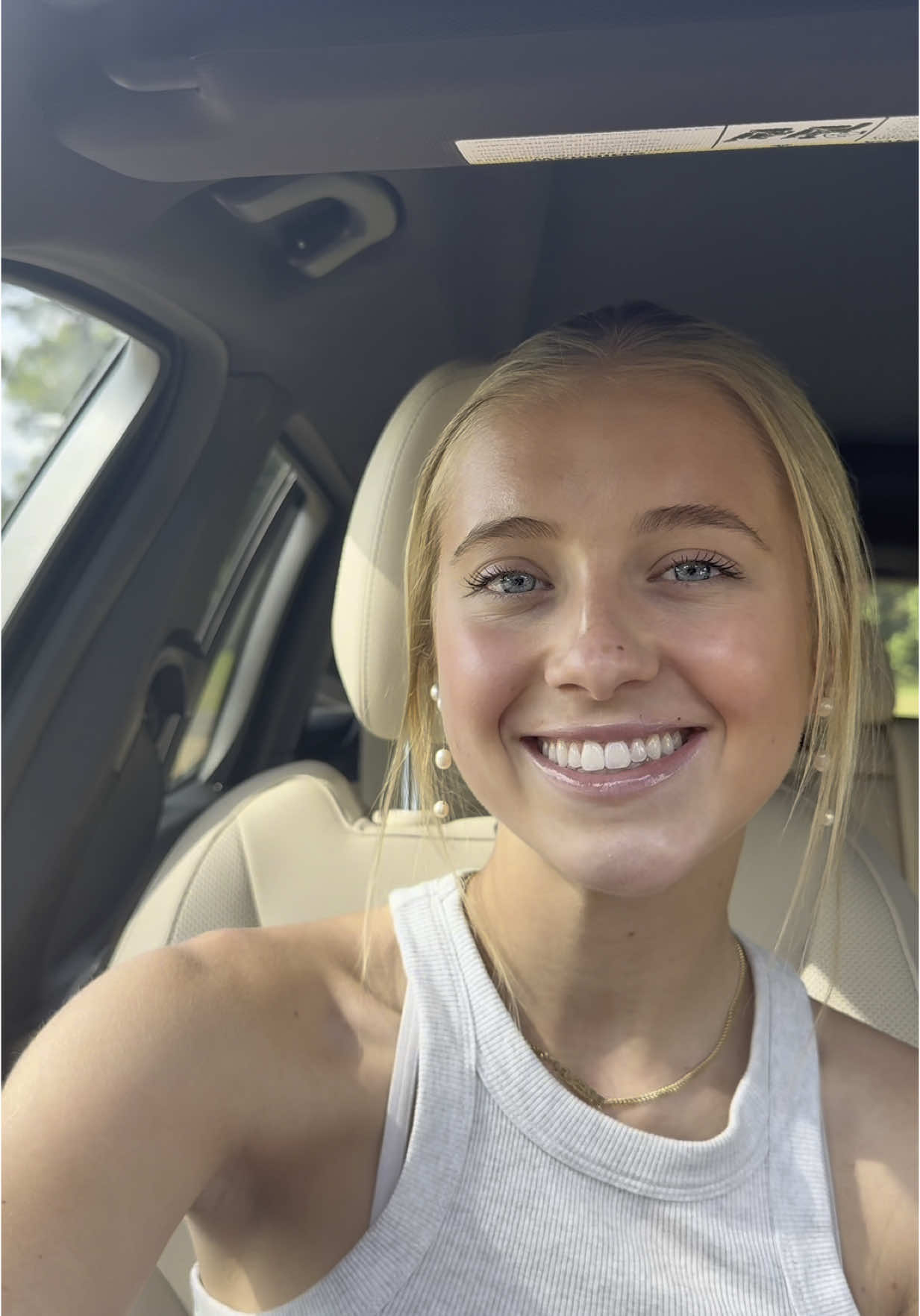 Lip flip time!!! This was fun!! 💛 #fyp #lipflip #lip #botox #lipflipcheck 