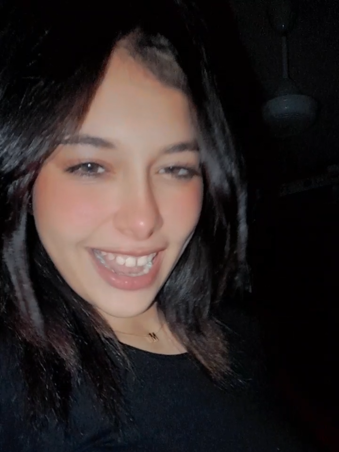 #😉 