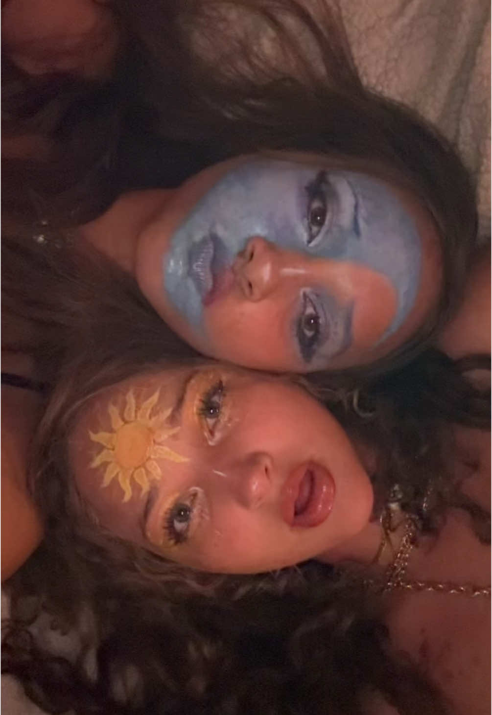 ☀️ 🌙 #makeup #creativemakeup #sisters❤️ #creativemakeup #trend #sunandmoon #fypp #viralvideo 