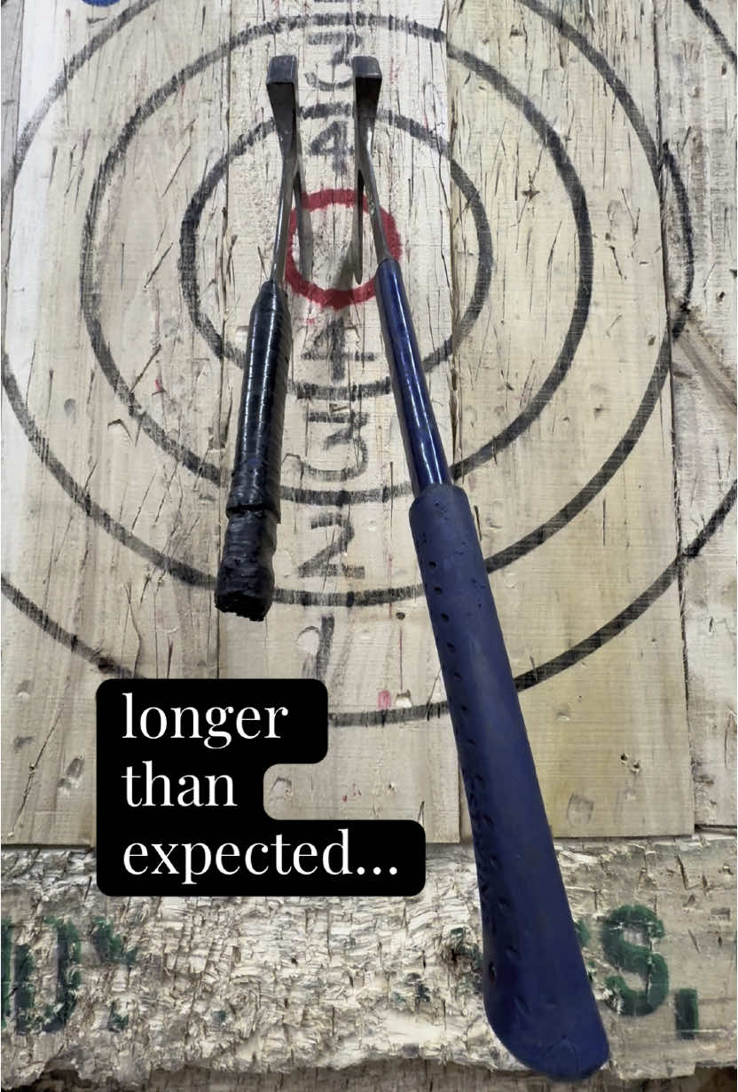 Never seen one quite like this before…🤨😳 #burythehatchet #atl #atlanta #axethrowing #datenight 