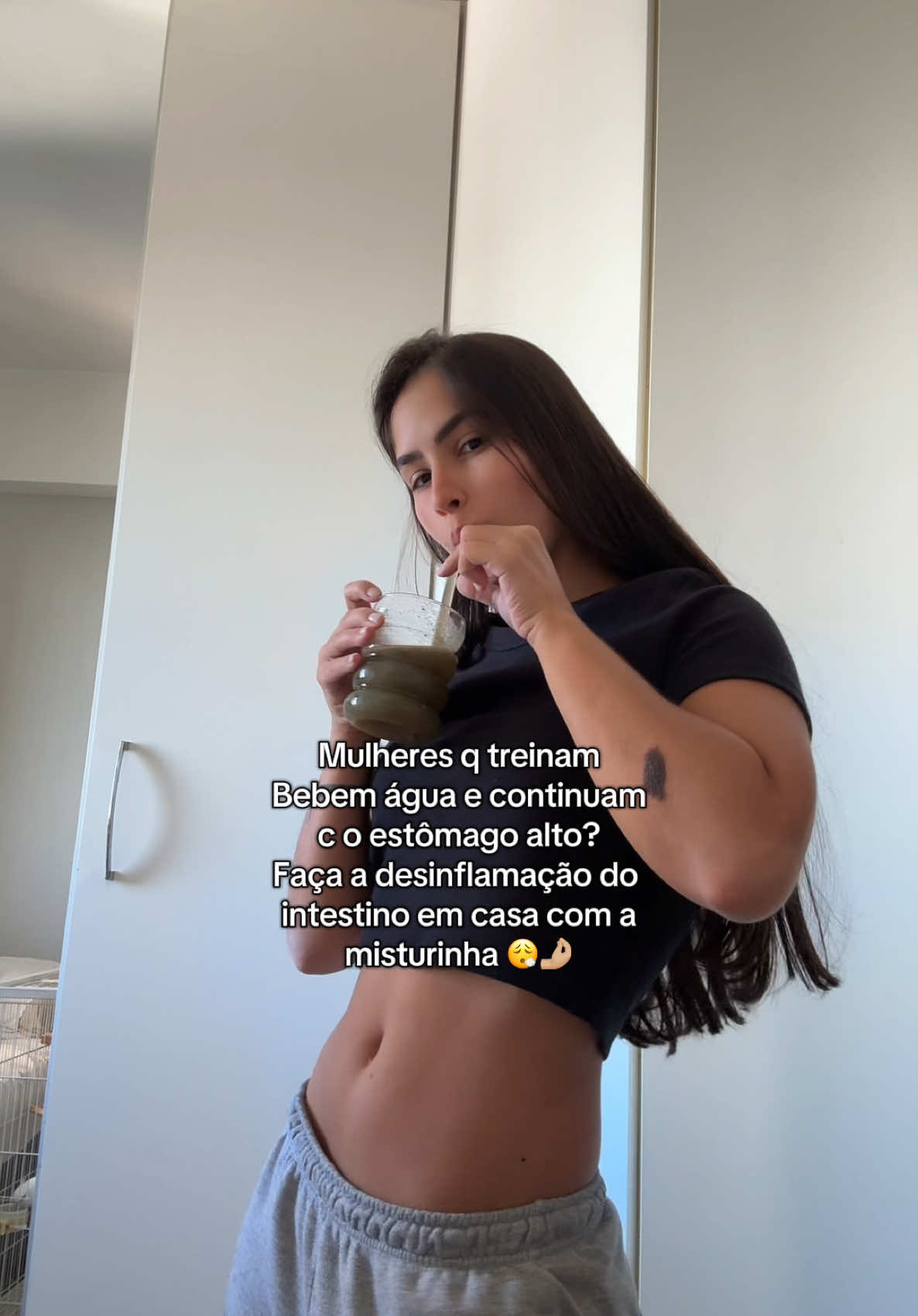 Misturinha da BG salvando autoestima de nós mulheres, que só queremos estar com a barriga lisinha #estomagoalto #madigestao #inflamada #inchaço 