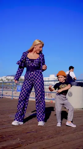 42 Say hello to my new 6 year old dance partner citygirlgonemom ! Wait to see who wins the battle  #cute #dance #michaeljackson #public