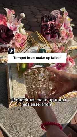 #tempatkuasmakeup #tempatkuasmakeupkristal #seserahanakrilik #hiasseserahan #nyicilseserahan #ideseserahan #sewaboxseserahan 