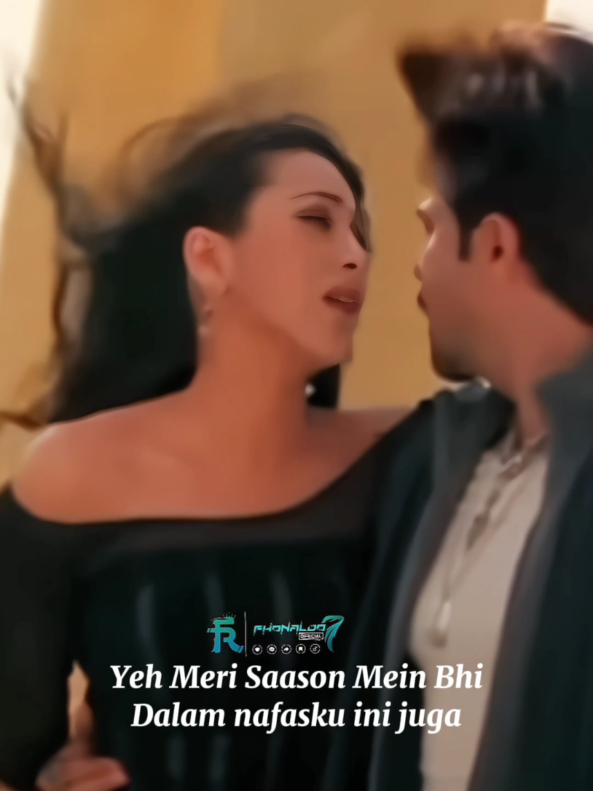 @千𝔥𝔬𝔫𝔞 尺𝔬𝔰𝔥𝔞𝔫² #fhonaroshan #fhonaldo07 @🍭Aisyah-yasmin 🍭  ❦ Har Taraf Tu Hi ❦  --Male-- Hmmm.....Hmmmmm Heeeee....heeeeee...... Har Taraf Tu Hi Dikhe Setiap arah menunjuk padamu Tu Hi Tu Dil Mein Rahe Kau selalu berada dalam hatiku Kya Kahon Tere Bina Apa yang harus kukatakan tanpamu Ek Pal Bhi Na Kate Aku tidak dapat bertahan walau sebentar Yeh Meri Saason Mein Bhi Dalam nafasku ini juga Teri Hi Khusboo Rahe Ada aroma dirimu Tu Lahoo Ban Ke Sanam Sayang kau adalah darahku Jism Mein Mere Bahe  Yang mengalir dalam tubuhku Heeee....heeeee Chahta Hu Itna Tujhe-2 Sebanyak itu aku mencintaimu --Female--  Saans Leti Hu Yaara Aku menghembuskan nafas cinta Main Tera Naam Lekar Ketika aku menyebut namamu Keh Dungi Is Jahan Se Aku akan mengatakan pada dunia Tu Hi Hai Mera Dilbar Bahwa kau adalah kekasihku Zindagi Mil Gayi Hai Aku telah menemukan kehidupan Bas Tere Dil Mein Rehkar Setelah tinggal dalam hatimu Aur Rab Se Kya Maangoo apa yang kuminta dari tuhan Haath Aapne Utha Kar Saat aku mengangkat tanganku Yeh Tera Dil Hai Sanam Ini adalah hatimu sayang Jo Mere Sine Mein Hai Yang ada dalam dadaku Tujhse Hi Zinda Hu Mein Aku hidup karenamu Keh Rahi Hai Dhadkane Detak jantungku yang berbicara Heee heeee...Chahti Hu Itna Tujhe-2 Sebanyak itu aku mencintaimu --Male--  Meri Chahat Ke Rang Se Dengan warna cintaku Maang Teri Bharoonga Aku akan mengisi belahan rambutmu Pyaar Ki Had Se Zyaada Pyaar Tujhko Karoonga Aku akan memberikan cinta yang tiada batas Tere Gham Sare Lekar Mengambil semua kesedihanmu Har Khushi Tujhko Dunga Dan memberikan setiap kebahagiaan Door Mujhse Na Jana Jangan pergi jauh dariku Main To Ji Na Sakunga Aku tidak akan bisa bertahan Jaan Se Badhke Hai Tu Kau lebih berarti dari hidupku Meri Jaan Tu Jaan Le Sayang kau akan menyadari ini Jaan Bhi De Dunga Mein Aku bahkan akan memberikan hidupku Maang Ke Tu Dekh Le Tanpa kau pinta dan kau lihat Heeee....heeee...Chahta Hu Itna Tujhe-2 Sebanyak itu aku mencintaimu --Female--  Har Taraf Tu Hi Dikhe Setiap arah menunjukanmu Tu Hi Tu Dil Mein Rahe Kau selalu berada dalam hatiku --Male-- Kya Kahon Tere Bina Apa yang harus kukatakan tanpamu Ek Pal Bhi Na Kate Bahkan tidak dapat bertahan walau sebentar --Female-- Yeh Meri Saason Mein Bhi Dalam nafasku ini juga Teri Hi Khusboo Rahe Ada aroma dirimu --Male-- Tu Lahoo Ban Ke Sanam Sayang kau adalah darahku Jism Mein Mere Bahe Yang mengalir dalam tubuhku --Booth-- Heeee....heeee...Chahta Hu Itna Tujhe-4 Sebanyak itu aku mencintaimu --Male-- Hmmm.....Hmmmmm Heeeee....heeeeee......