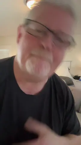 @Wendi #marriedlife #contagiousjoy #laughing #wifey #hilarious #sillycouple #couple #weird 