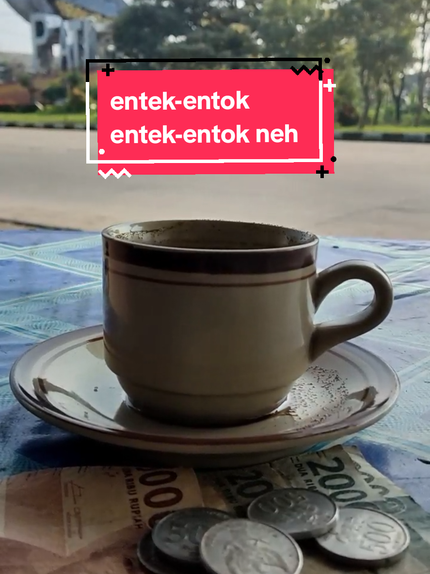 Dongane dinten niki: entek entok meneh #ngopi #ngopisantuy #kopihitam #patungbandengpati #pemandangan #kotapati #CapCut 