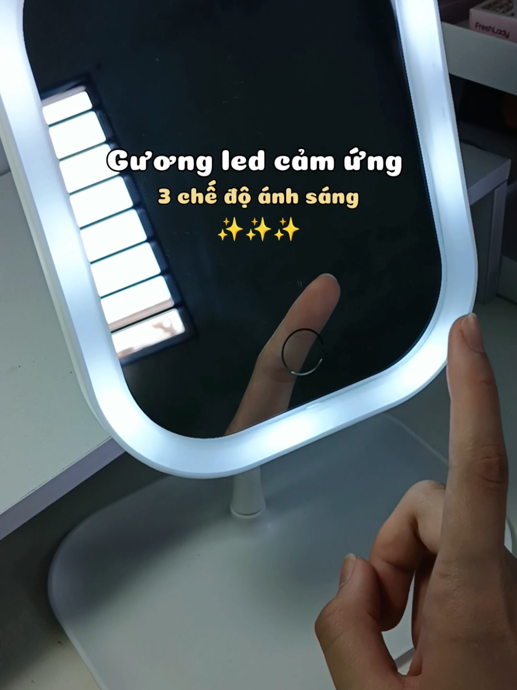 Sạc đầy là ẻm còn sáng hơn như vậy luôn á nha 😉✨ #xh #xuhuong #xhh #xhuong #fyp #fypシ゚ #viral #unbox #unboxing #daily #guongdenled 