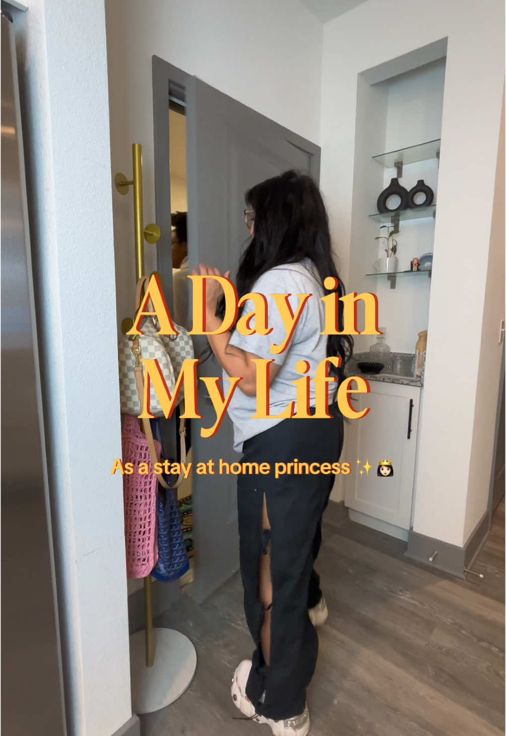 Hopefully my boss pays me for doing the dishes🙂‍↔️ #Vlog #nightshift #nightroutine #wlw #wlwcouple #wlwtiktok 
