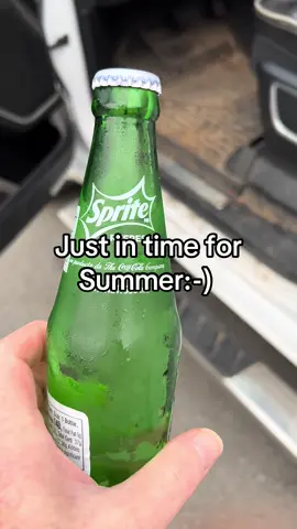 Another bottle opening hack:-)   #bottleopen  #tailgateparty 