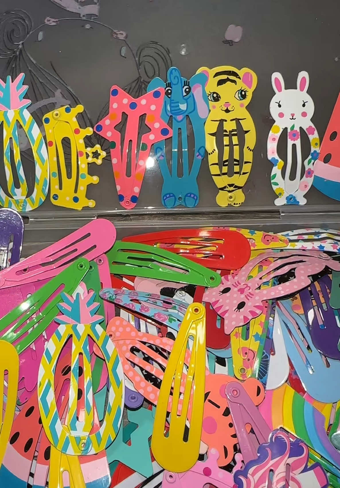 I am obsessed with these little cute hairpins  #hairclips #hairpins #toddlerhairstyles #toddlerhair #hairaccessories #hairaccessoriesforgirls #fyp #tiktokshopcreatorpicks 