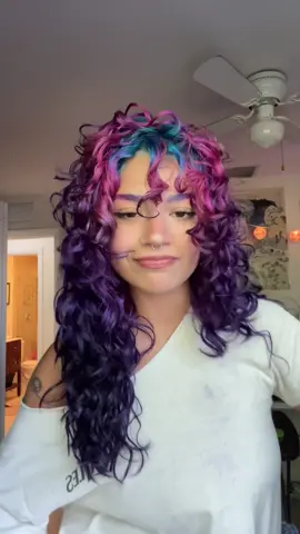 Feeling whimsical #dyedcurls #curlygirl #coloredhair #pinkhair #purplehair #bluehair #curlyhair #curla #wavyhair #whimsy #whimsical #artseysmart 
