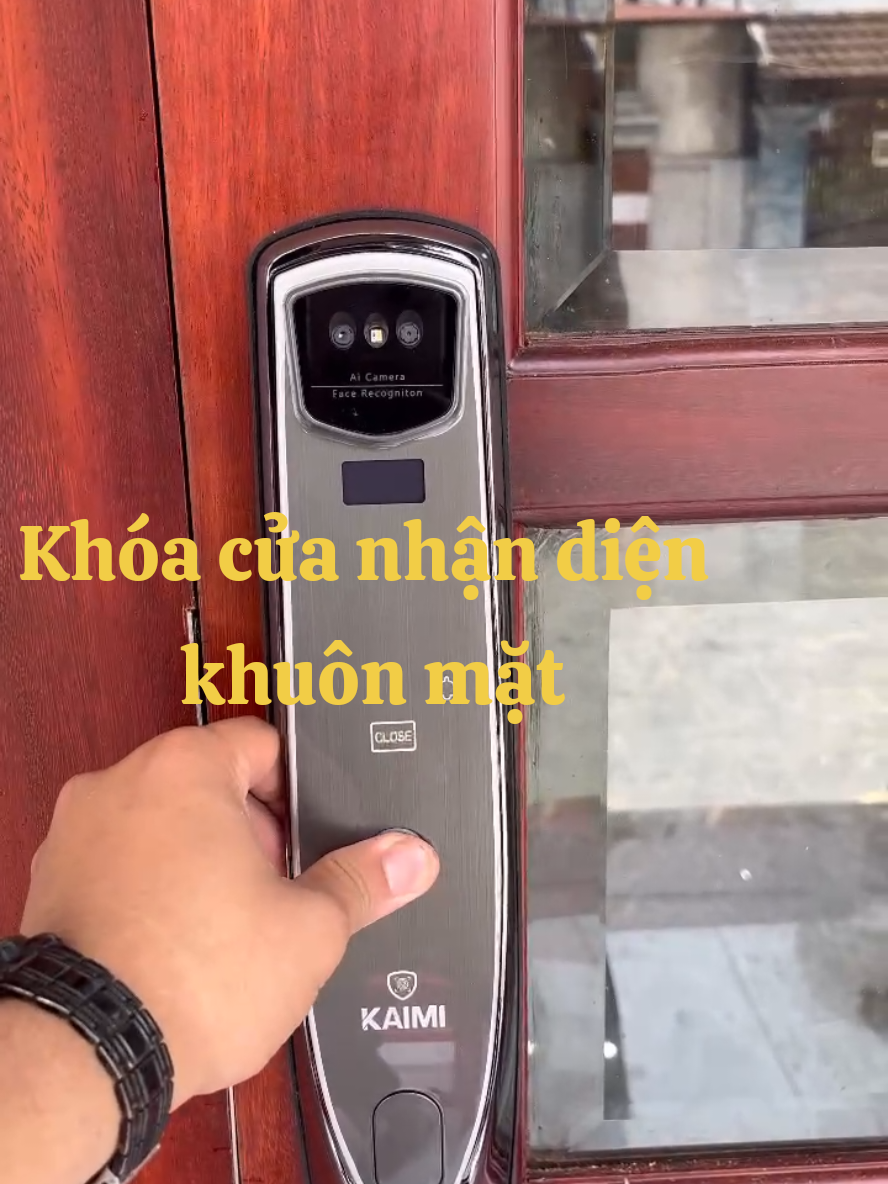 Khóa cửa giờ thông minh và đẩy đủ công nghệ các bác ạ #khoacua #khoacuathongminh #faceid #anhkaimi 