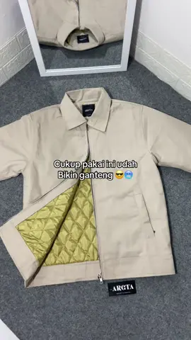 Obat ganteng mu #workjaket #jaketpria #cleanoutfits #outfitpria #cuantanpabatas #wibgajian 
